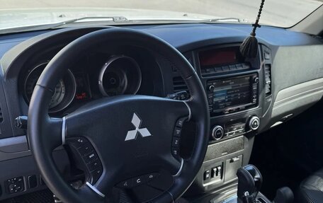Mitsubishi Pajero IV, 2013 год, 2 530 000 рублей, 7 фотография