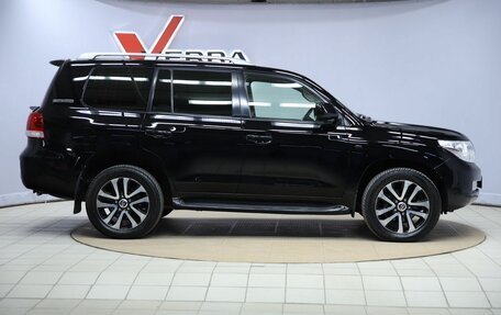 Toyota Land Cruiser 200, 2011 год, 3 490 000 рублей, 4 фотография