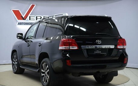 Toyota Land Cruiser 200, 2011 год, 3 490 000 рублей, 7 фотография