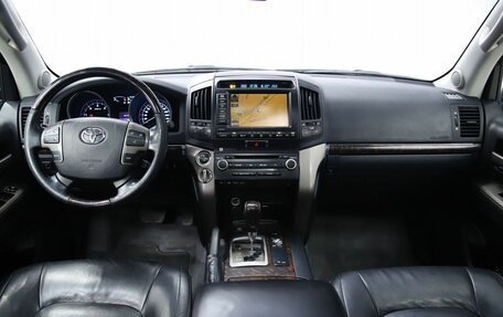 Toyota Land Cruiser 200, 2011 год, 3 490 000 рублей, 15 фотография