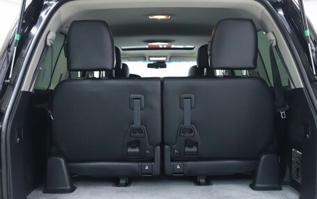 Toyota Land Cruiser 200, 2011 год, 3 490 000 рублей, 14 фотография