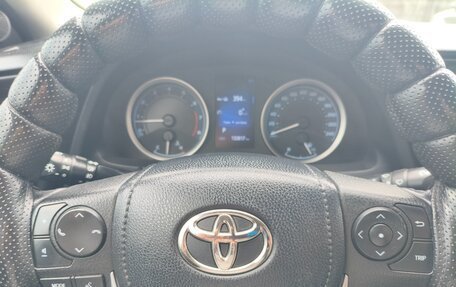 Toyota Corolla, 2018 год, 1 850 000 рублей, 7 фотография
