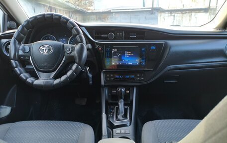 Toyota Corolla, 2018 год, 1 850 000 рублей, 9 фотография