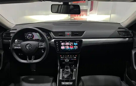 Skoda Superb III рестайлинг, 2022 год, 1 900 025 рублей, 8 фотография