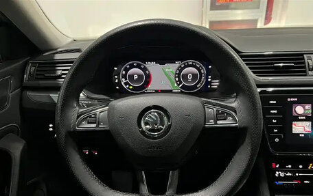 Skoda Superb III рестайлинг, 2022 год, 1 900 025 рублей, 5 фотография