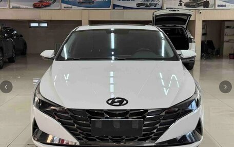 Hyundai Elantra, 2023 год, 1 600 000 рублей, 2 фотография