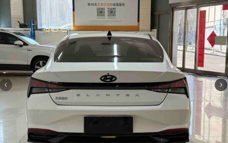 Hyundai Elantra, 2023 год, 1 600 000 рублей, 5 фотография