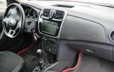 Renault Logan II, 2019 год, 1 399 000 рублей, 16 фотография