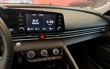 Hyundai Elantra, 2023 год, 1 410 000 рублей, 11 фотография