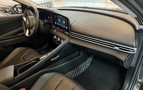 Hyundai Elantra, 2023 год, 1 410 000 рублей, 8 фотография
