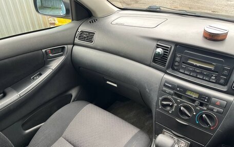 Toyota Corolla, 2003 год, 650 000 рублей, 27 фотография