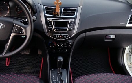 Hyundai Solaris II рестайлинг, 2015 год, 970 000 рублей, 8 фотография