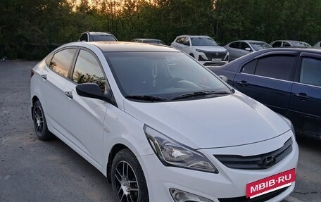 Hyundai Solaris II рестайлинг, 2015 год, 970 000 рублей, 2 фотография