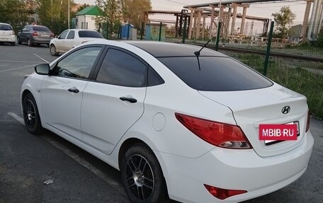 Hyundai Solaris II рестайлинг, 2015 год, 970 000 рублей, 6 фотография