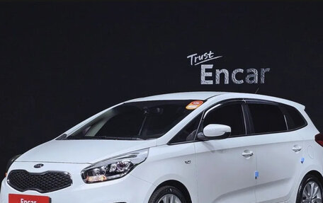 KIA Carens III (RP), 2016 год, 1 361 077 рублей, 2 фотография