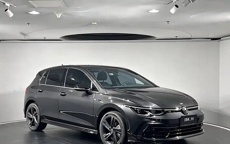 Volkswagen Golf VIII, 2023 год, 1 690 005 рублей, 2 фотография