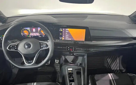 Volkswagen Golf VIII, 2023 год, 1 690 005 рублей, 9 фотография