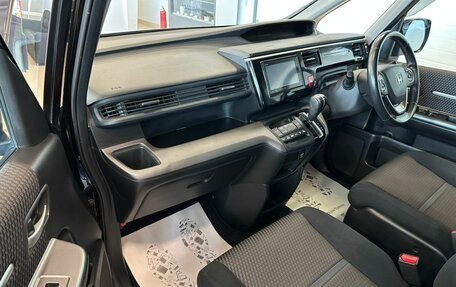 Honda Stepwgn IV, 2015 год, 1 899 000 рублей, 12 фотография
