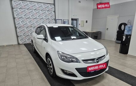 Opel Astra J, 2013 год, 696 000 рублей, 3 фотография
