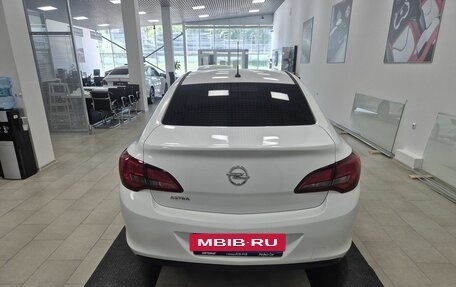 Opel Astra J, 2013 год, 696 000 рублей, 6 фотография