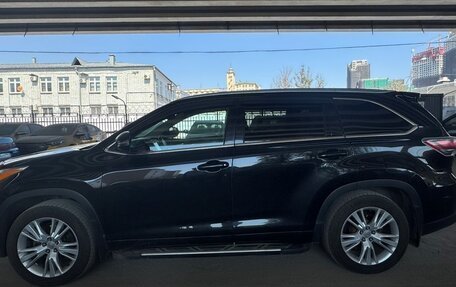 Toyota Highlander III, 2014 год, 2 300 000 рублей, 3 фотография