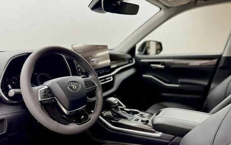 Toyota Highlander, 2025 год, 5 300 000 рублей, 11 фотография