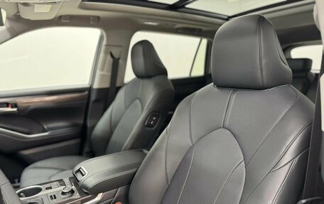 Toyota Highlander, 2025 год, 5 300 000 рублей, 17 фотография