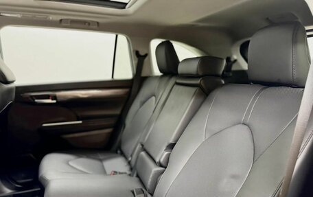 Toyota Highlander, 2025 год, 5 300 000 рублей, 18 фотография