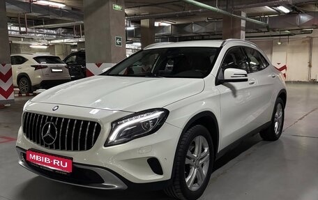 Mercedes-Benz GLA, 2016 год, 2 400 000 рублей, 16 фотография