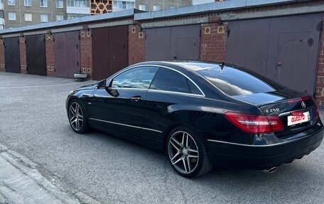 Mercedes-Benz E-Класс, 2011 год, 1 170 000 рублей, 5 фотография