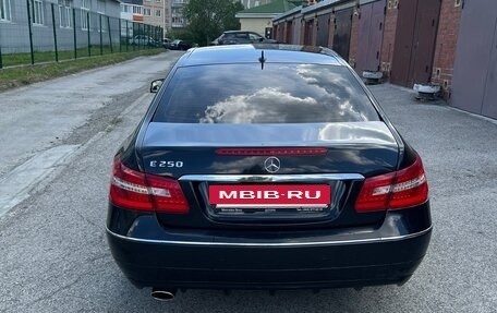 Mercedes-Benz E-Класс, 2011 год, 1 170 000 рублей, 4 фотография