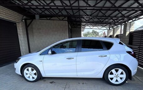 Opel Astra J, 2010 год, 1 200 000 рублей, 3 фотография