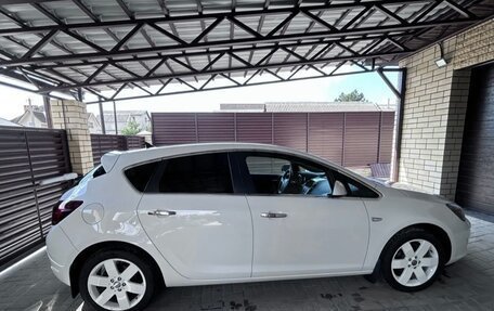 Opel Astra J, 2010 год, 1 200 000 рублей, 4 фотография