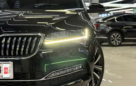 Skoda Superb III рестайлинг, 2025 год, 2 270 000 рублей, 2 фотография