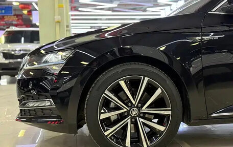 Skoda Superb III рестайлинг, 2025 год, 2 270 000 рублей, 4 фотография