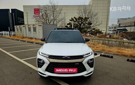 Chevrolet TrailBlazer, 2022 год, 1 830 000 рублей, 2 фотография