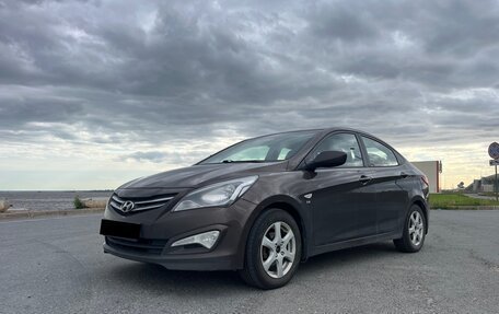 Hyundai Solaris II рестайлинг, 2015 год, 800 000 рублей, 4 фотография