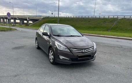 Hyundai Solaris II рестайлинг, 2015 год, 800 000 рублей, 7 фотография