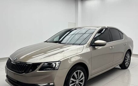 Skoda Octavia, 2022 год, 1 600 000 рублей, 14 фотография
