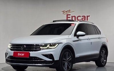 Volkswagen Tiguan II, 2022 год, 2 844 000 рублей, 1 фотография