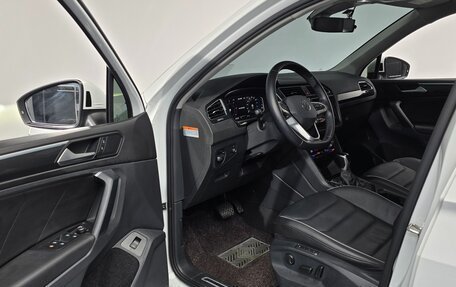 Volkswagen Tiguan II, 2022 год, 2 844 000 рублей, 5 фотография
