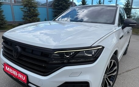 Volkswagen Touareg III, 2018 год, 3 850 000 рублей, 1 фотография