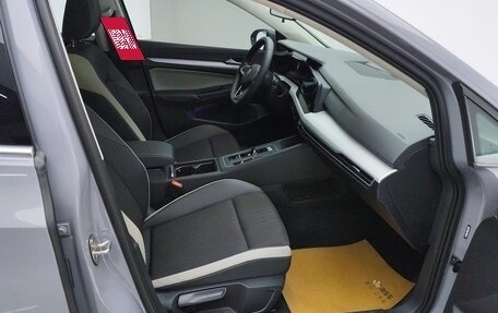 Volkswagen Golf VIII, 2022 год, 1 750 000 рублей, 7 фотография