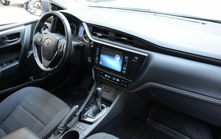 Toyota Corolla, 2018 год, 1 790 000 рублей, 19 фотография