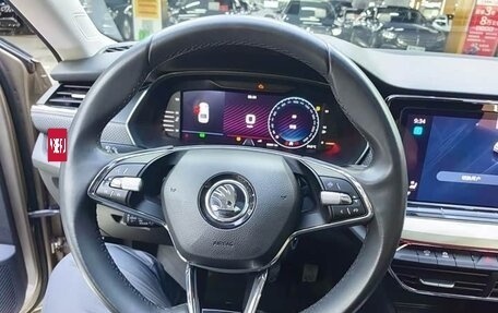Skoda Octavia IV, 2022 год, 2 100 000 рублей, 8 фотография