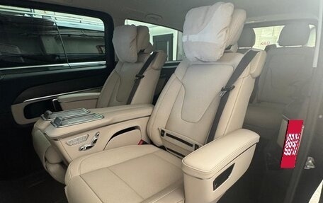 Mercedes-Benz V-Класс, 2026 год, 14 000 000 рублей, 2 фотография