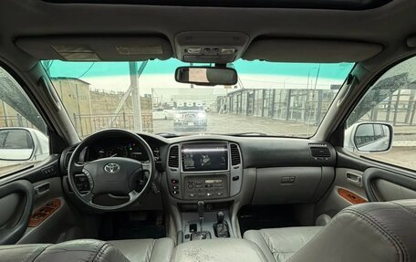 Toyota Land Cruiser 100 рестайлинг 2, 2006 год, 1 600 000 рублей, 9 фотография