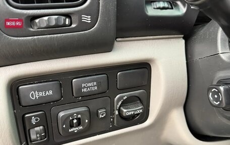 Toyota Land Cruiser 100 рестайлинг 2, 2006 год, 1 600 000 рублей, 10 фотография