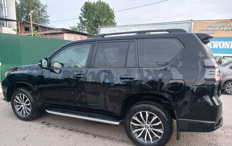 Toyota Land Cruiser Prado 150 рестайлинг 2, 2023 год, 7 950 000 рублей, 3 фотография