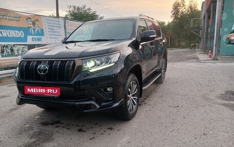 Toyota Land Cruiser Prado 150 рестайлинг 2, 2023 год, 7 950 000 рублей, 2 фотография